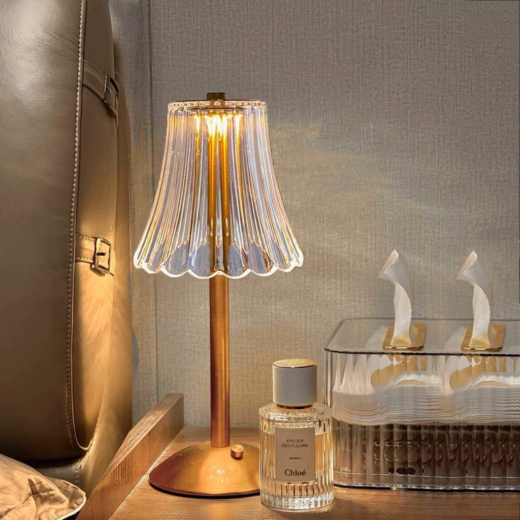 Luminária Abajur de mesa Com 3 cores LED Regulável Recarregável