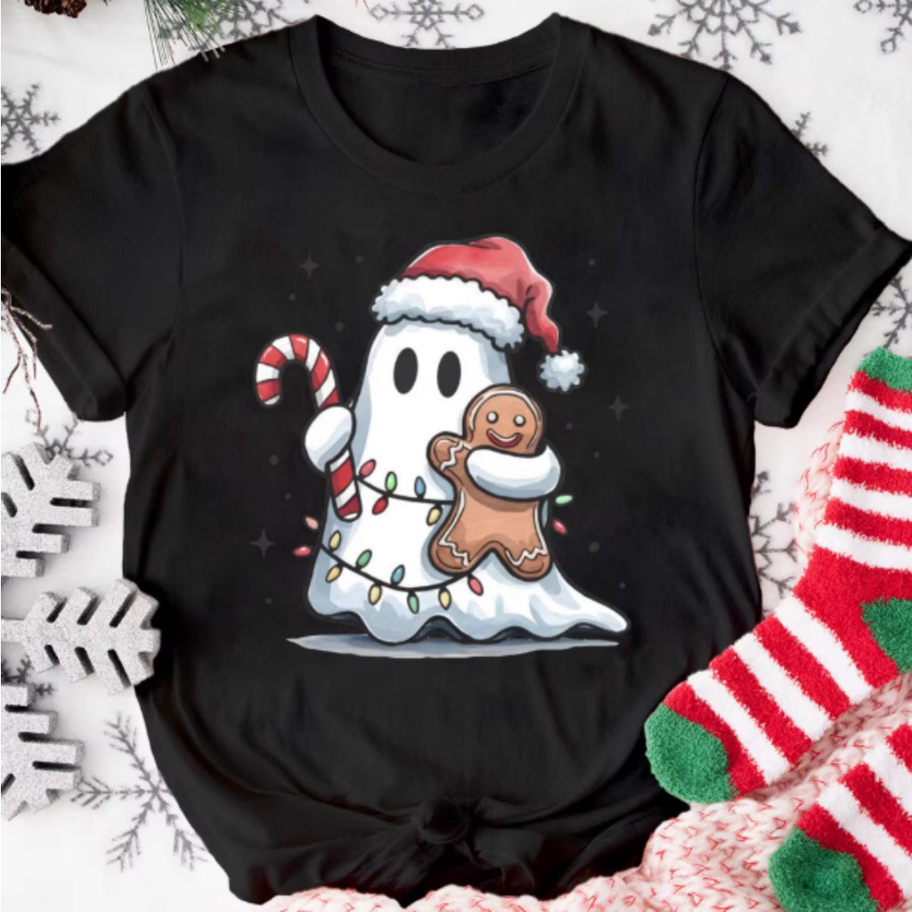 Camiseta Feminina De Algodão Com Estampa De Fantasma De Natal Usando Chapéu De Papai Noel E Boneco De Gengibre