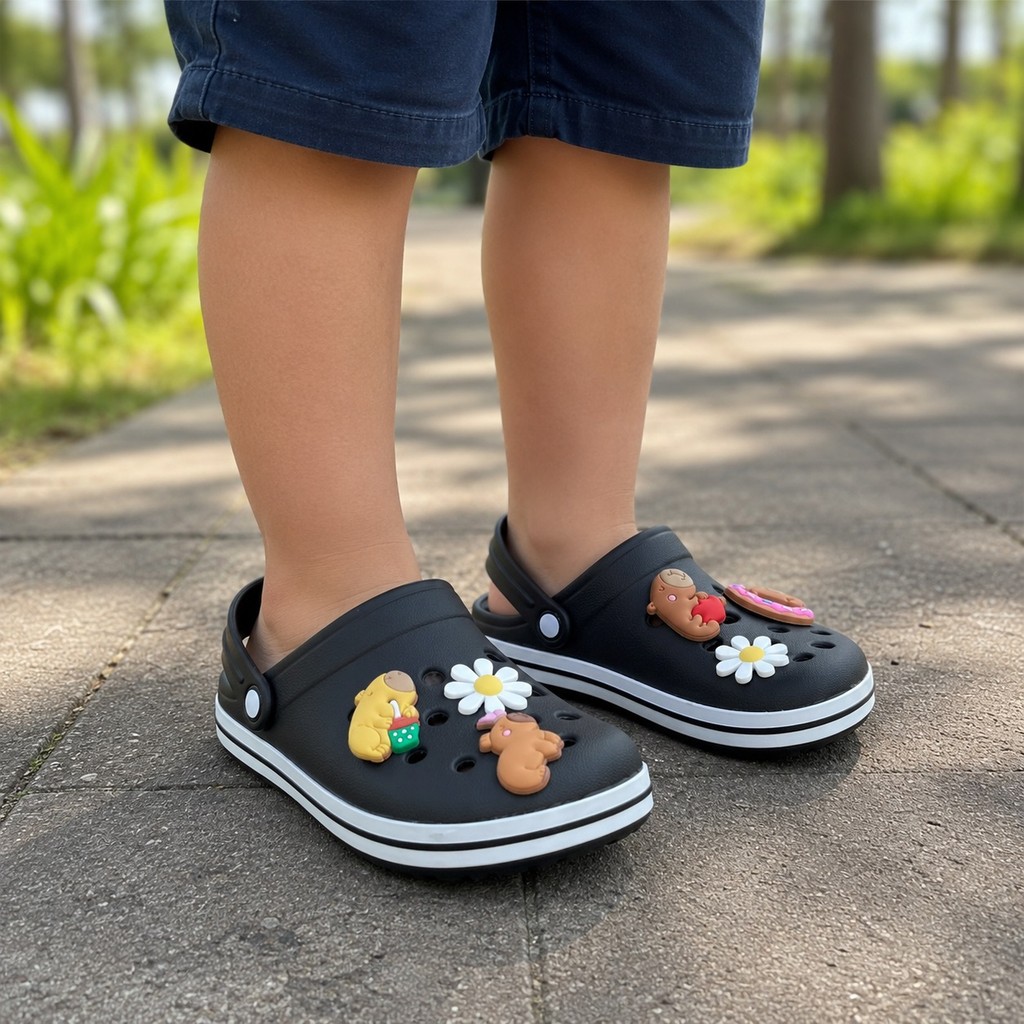 Babuche Infantil Com Pins Sandália Menino Menina Antiderrapante Confortável Leve