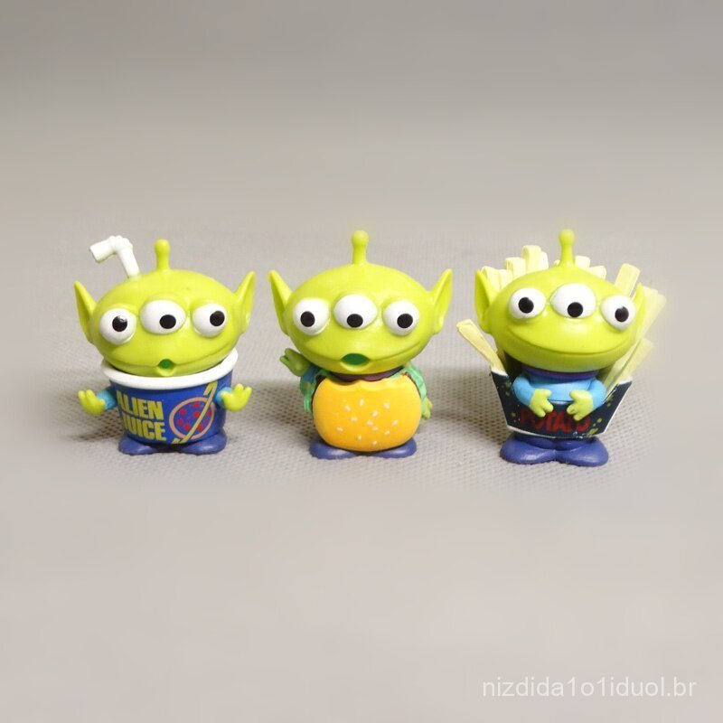 3 novas versões de brinquedos de comida: hambúrguer, bebida e alienígena de três olhos. Ornamentos em modelo de figuras,