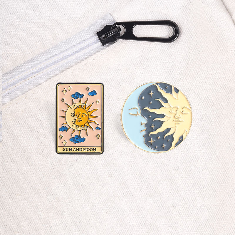 Alfinete De Lapela Celestial Sun Moon , Emblema Redondo De Liga Com Contorno Dourado , Design Vintage De Astronomia Para