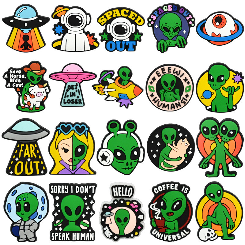 BLJE Julho Novos Encantos De Sapato Acessórios Alienígenas E UFOs Sandálias Pingente Botão Pinos Presentes Verdes Fivela