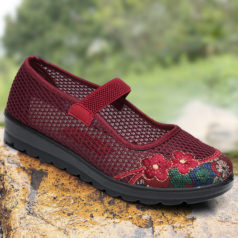Sapatos femininos de verão velhos sapatos de pano de pequim sapatos de rede femininos malha respirável idosos sola macia