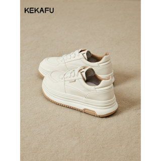 Kekafu sapatos brancos de sola grossa femininos 2026 novo estilo sapatos femininos primavera outono aumentando tênis cas