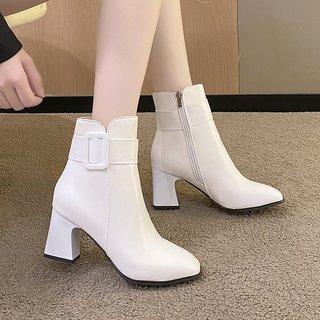 Novo estilo elegante sapatos de couro branco feminino 2023 botas curtas versão coreana botas de cano médio sapatos femin