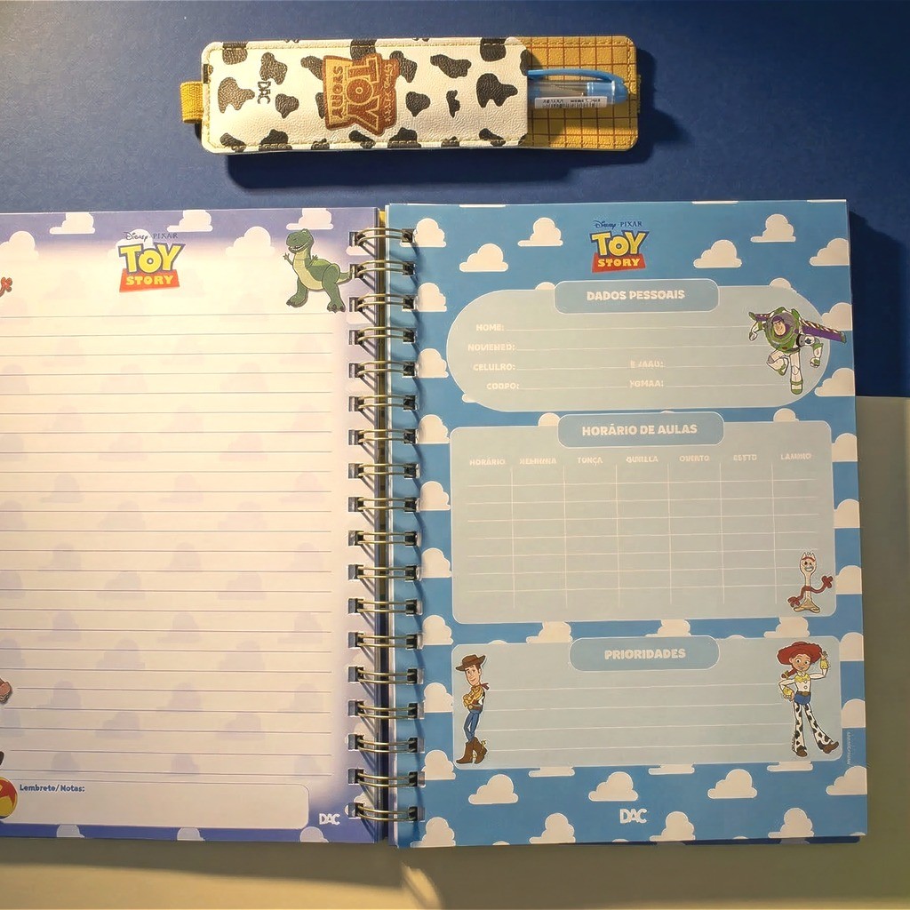 Caixa Criativa Toy Story Disney ( Caderno Colegial Smart + Porta Caneta) - DAC · foto 2