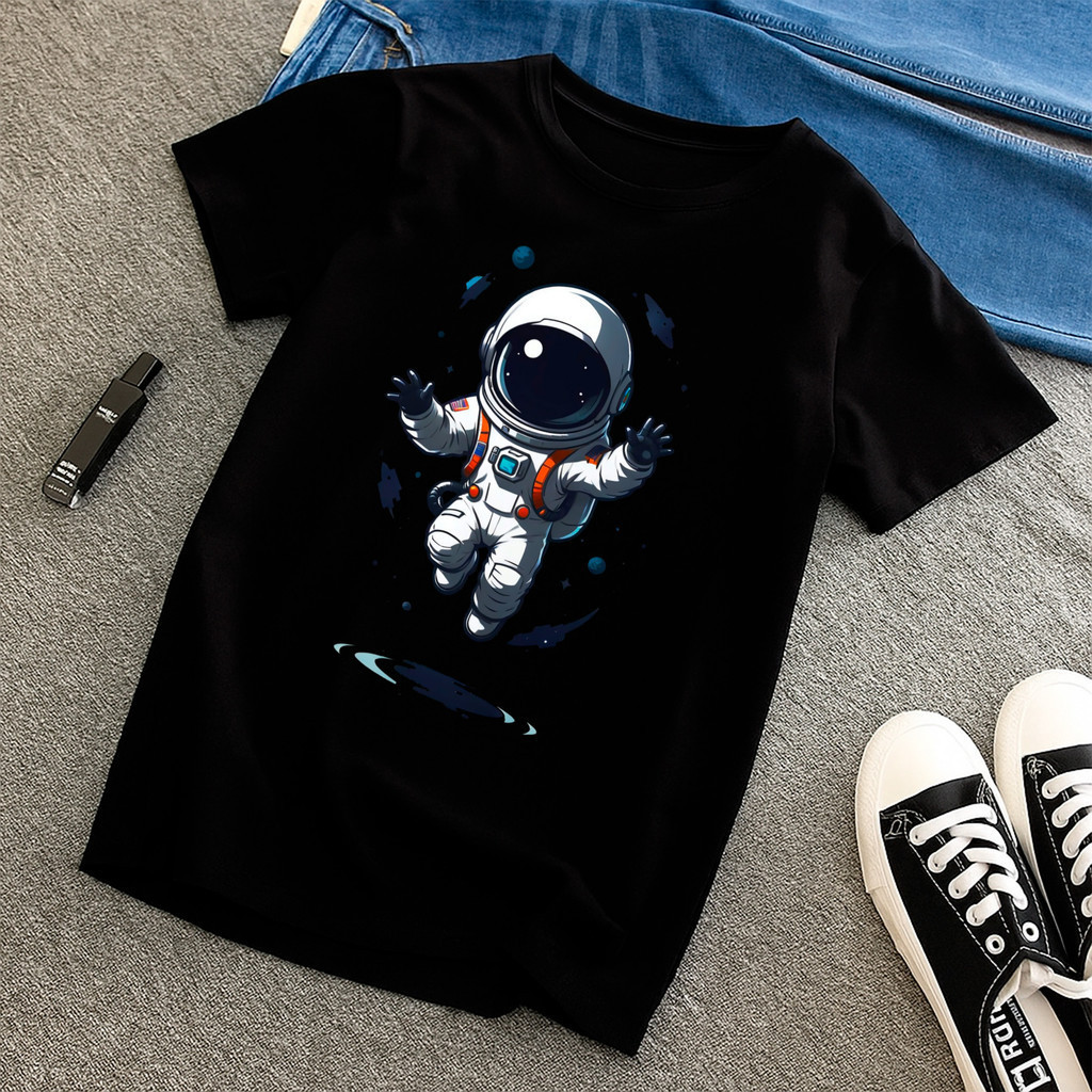Camiseta Infantil Juvenil Astronauta Flutuando 100% Algodão Suave Camisa T-Shirt Casual Para Criança
