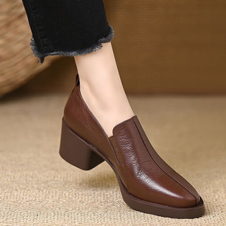 Sapatos de salto alto de salto grosso não cansados Slip-On feminino