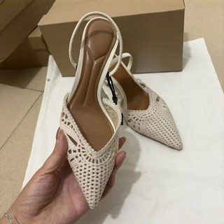 Elegantes Sandálias de Salto Alto com Tira Traseira em Crochê para Mulheres, Bico Fino, Design Vazado, Tecido Trançado