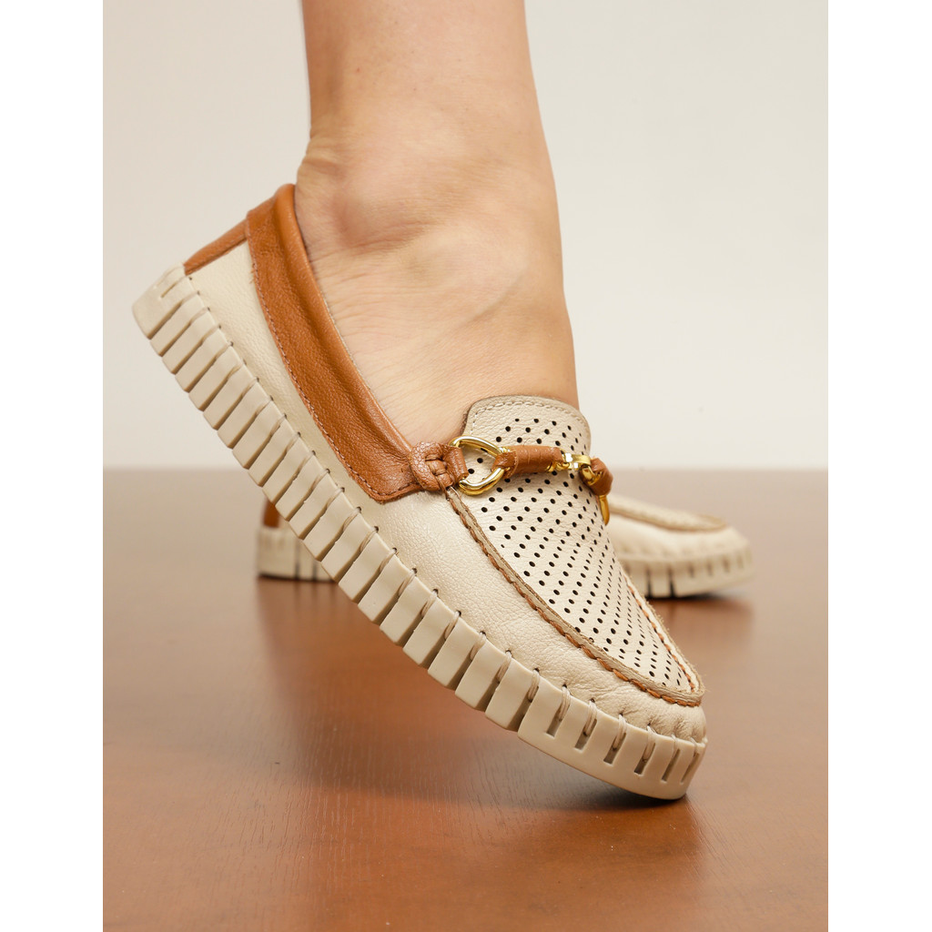 Mocassim Feminino Em Couro Legítimo Com Fivela Metálica Decorativa Moderna Casual Solado Flexível Elegante Confortável
