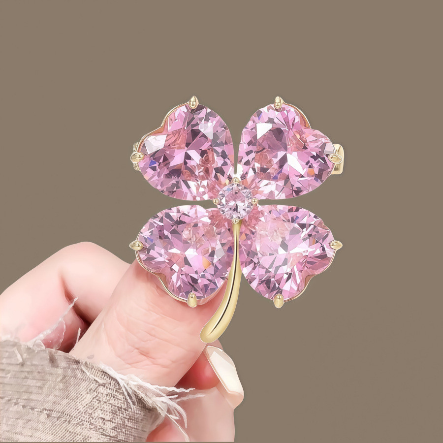 Sorte Gradiente Rosa Zircão Trevo De Quatro Folhas Broche Feminino Moda Terno Casaco Corsage Acessórios