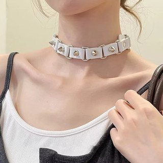1-3 colares com espigões – adequados para mulheres e meninas, com comprimento ajustável.