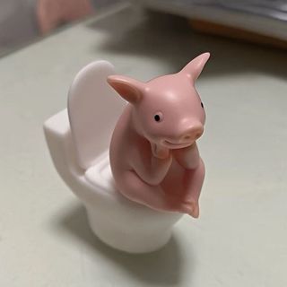 Novo produto pensando Piggy decoração do banheiro toalete presente de aniversário Desktop decoração para casa merda-maki