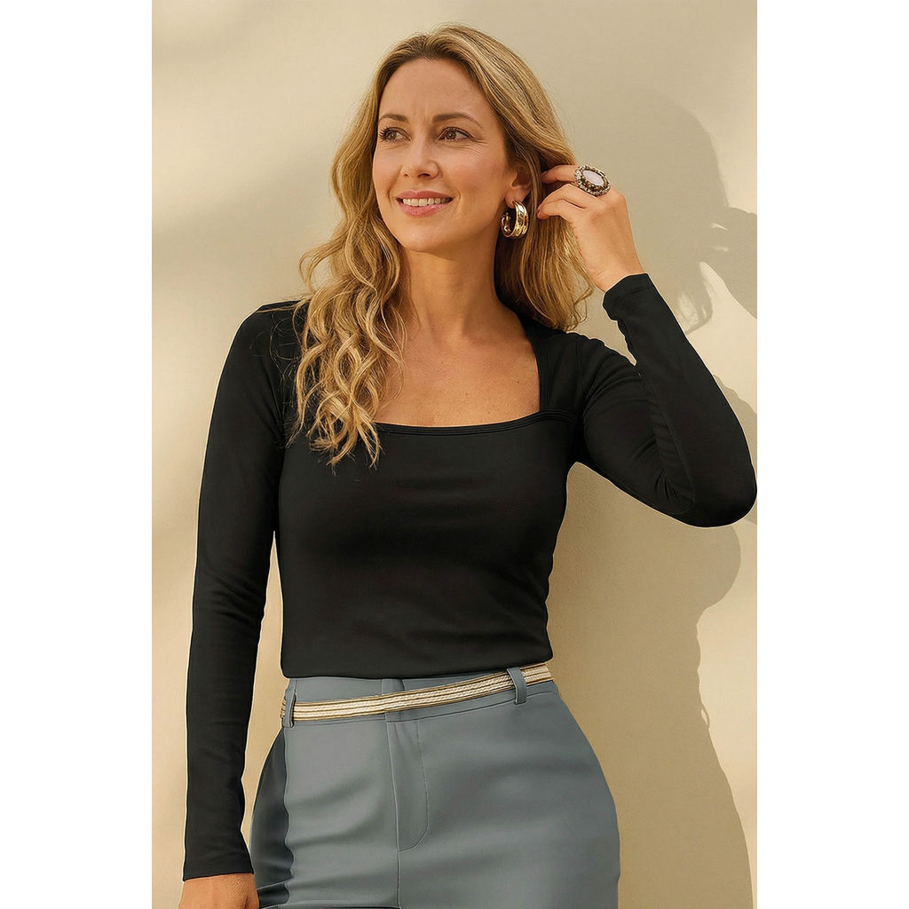 Blusa Feminina Esmera Decote Quadrado Marialícia Preto