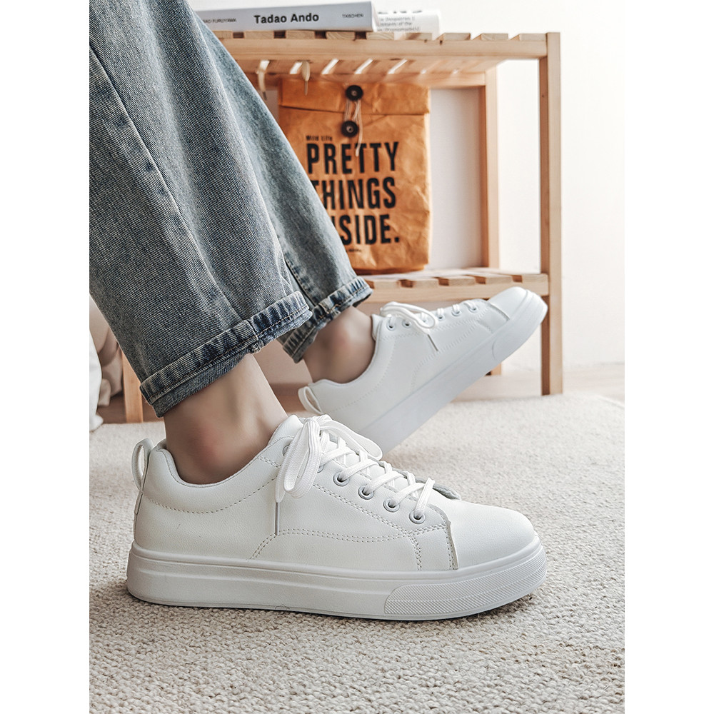 Sapatos brancos pequenos masculinos 2025 novos sapatos baixos de cano baixo versão coreana sapatos da moda masculinos sa