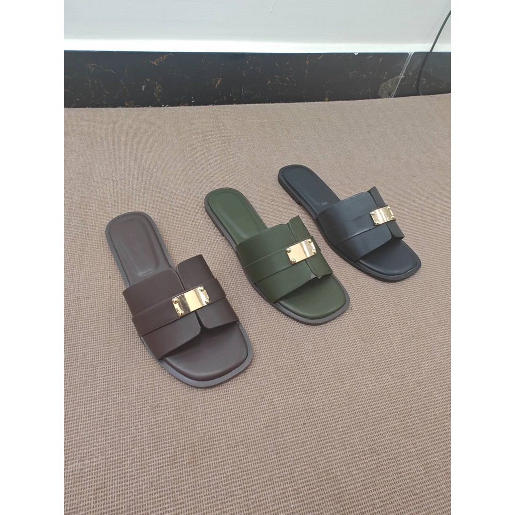 Moda na moda confortável Flip-Flops feminino verão plana exterior sandálias chinelos simples All-Match Anti