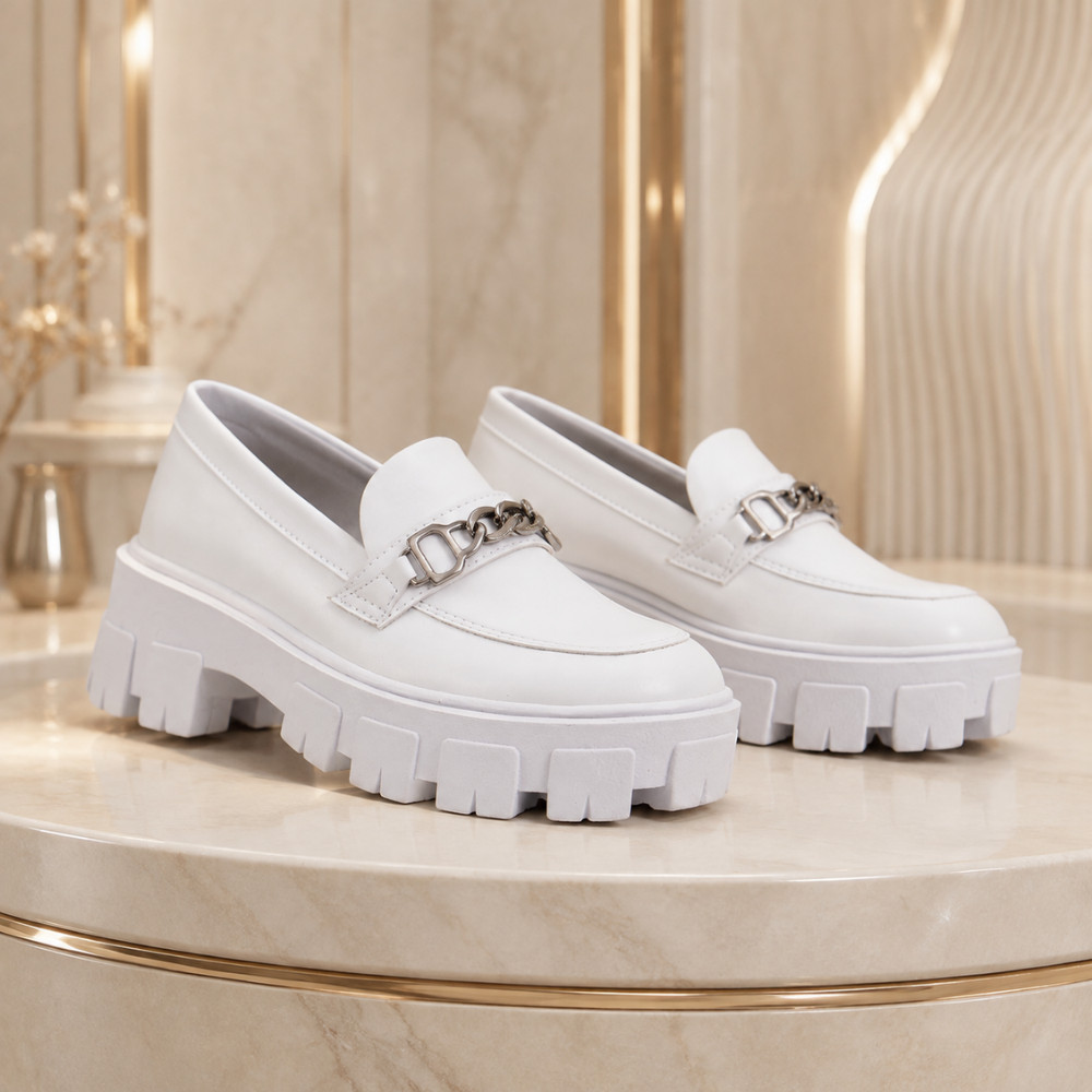 Sapato Mocassim Feminino Tratorado Plataforma com Corrente Casual Elegante Estiloso Confortável Alta Qualidade