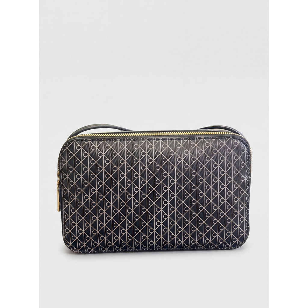Bolsa Calvin Klein Feminina Camera Bag Estampa Total Monograma - Preto