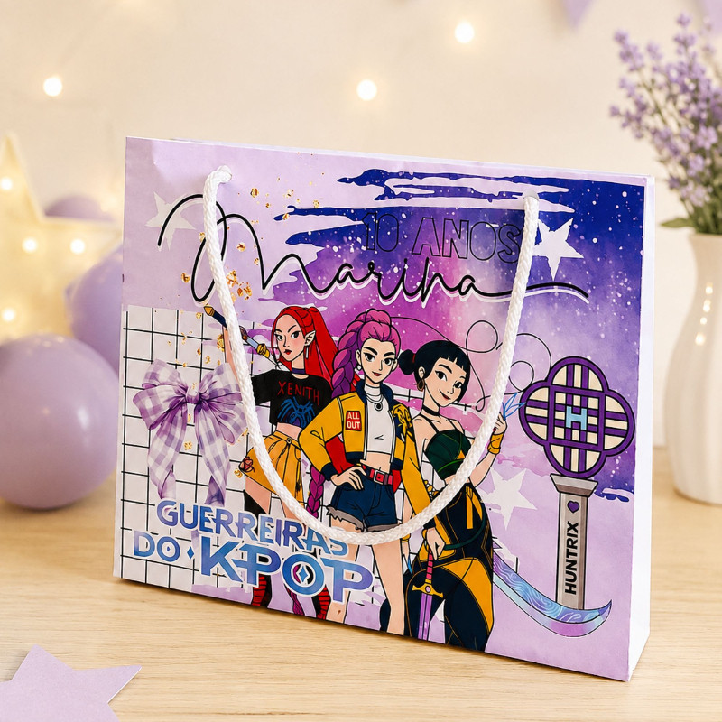 Sacolinha Grande Personalizada Tema Guerreiras do K-POP para Lembrancinhas de Aniversário.