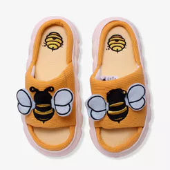 Pantufa Nuvem Abelhinha - Zonacriativa