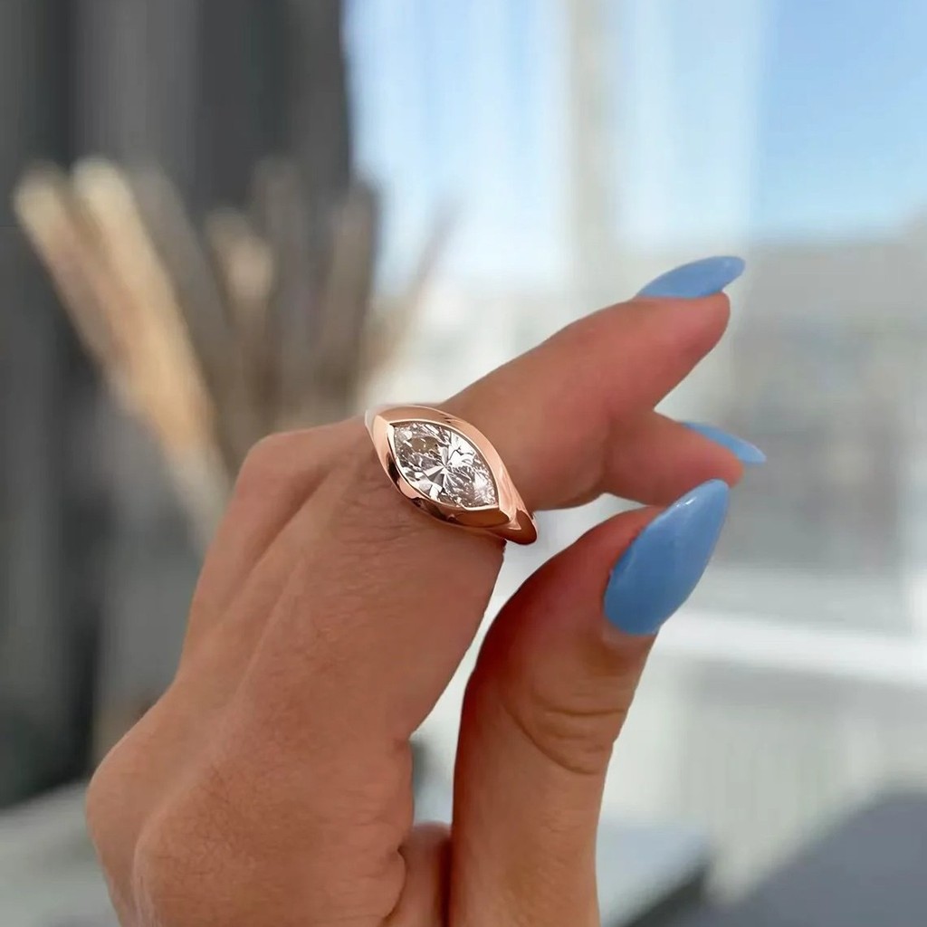 Europeu americano beijo diamante anel design galvanoplastia 18k ouro cavalo olho anel de diamante nicho design anel de d