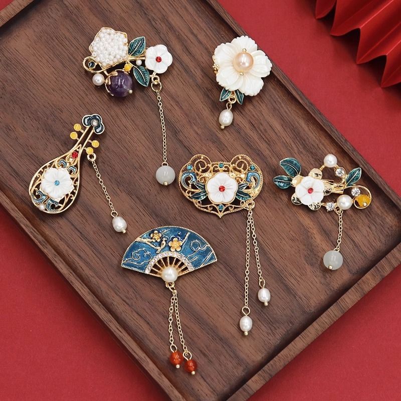 Estilo chinês palácio broche feminino high-end temperamento elegante borla pino broche Cheongsam Hanfu acessórios