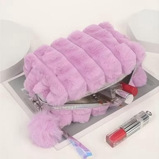 Necesser Pelucia Necessaire com Pompom e Alça Feminina Alto relevo Peluda Estojo de Bolsa Thay Shop 20030
