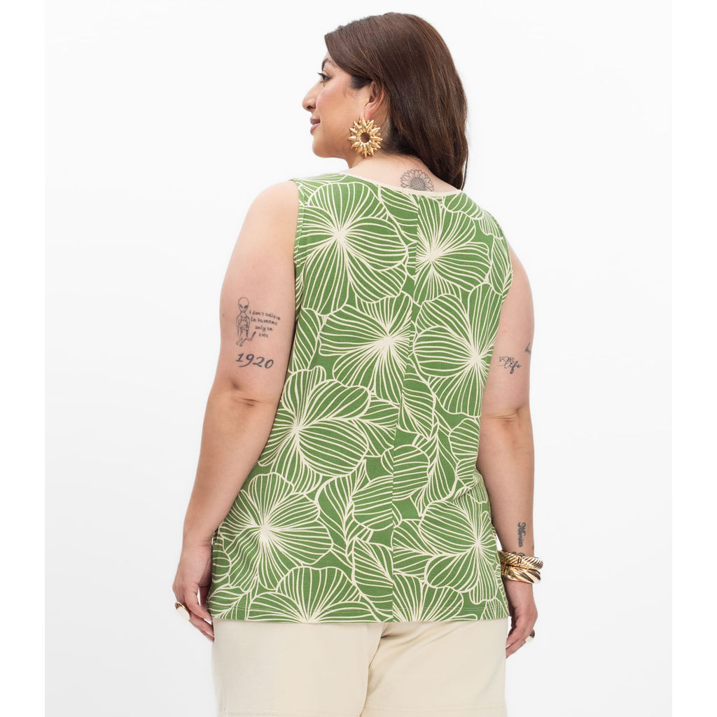 Regata em Viscose Feminina Plus Size Secret Glam Verde · foto 2