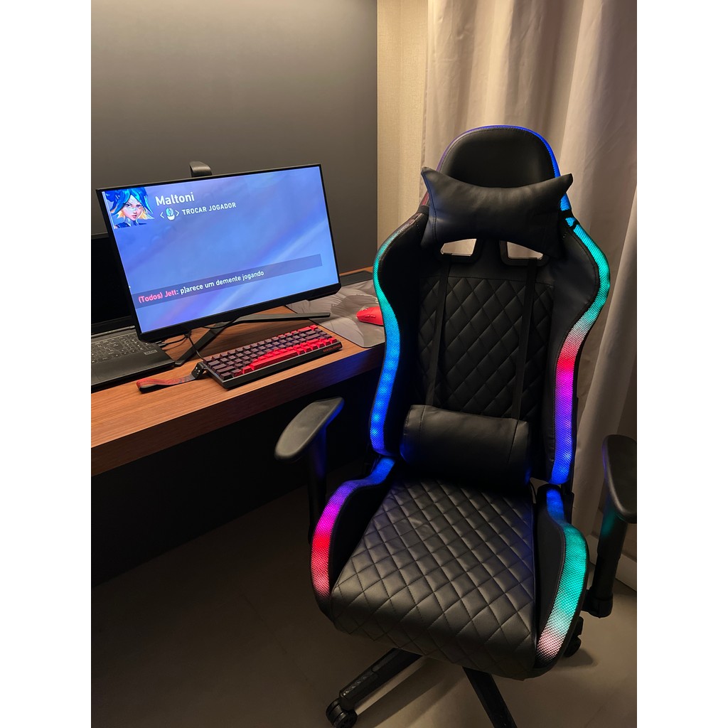 Cadeira Gamer Giratória Reclinável em Couro Cor Preta com Iluminação LED RGB Apoio Lombar e Pescoço