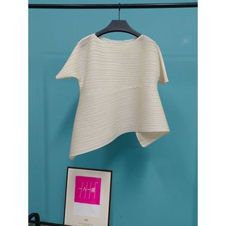 Uma pessoa uma plissada S071 Issey Miyake 2025 verão camiseta borda chanfrada Design assimétrico pulôver cor sólida simp
