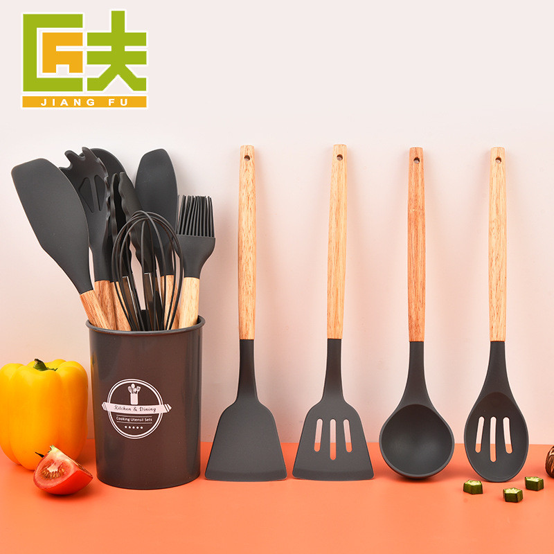 Utensílios de cozinha de silicone conjunto de 12 peças alça de madeira doméstica utensílios de cozinha de silicone combi