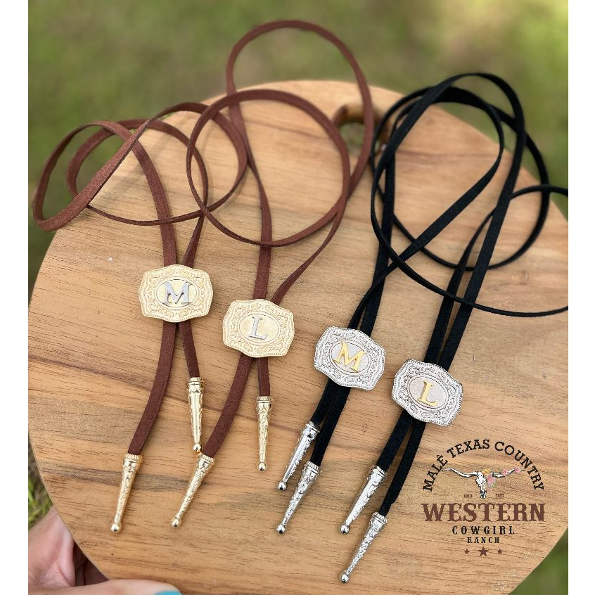 Gravatinha Country Fivela com Inicial Do Nome Personalizada Gravata Feminina Modelo Country