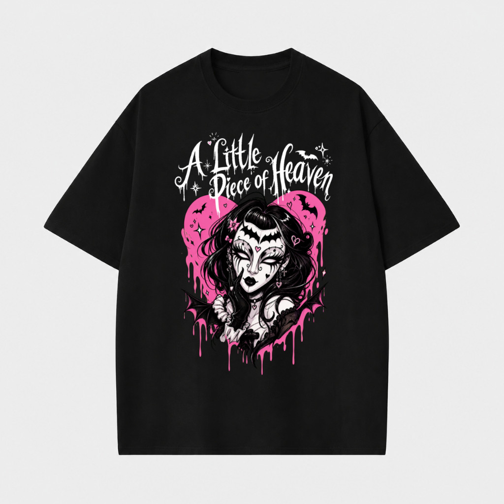Camiseta Masculina Feminina Oversized Estampa Mulher Gótica Rosa Morcegos A Little Piece of Heaven T-shirt Streetwear