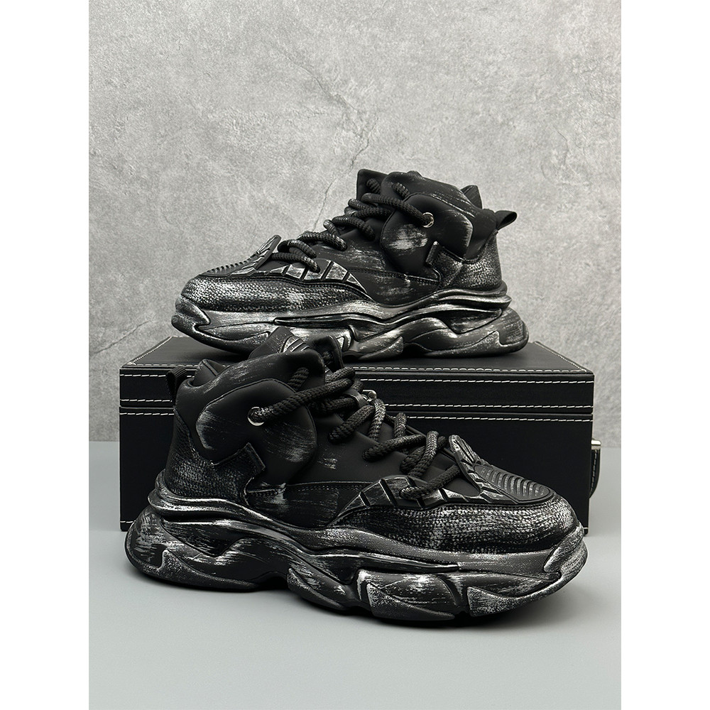 Sapatos masculinos 2026 novo estilo Retro angustiado aumentado pai sapatos nicho moda na moda sapatos casuais sapatos es