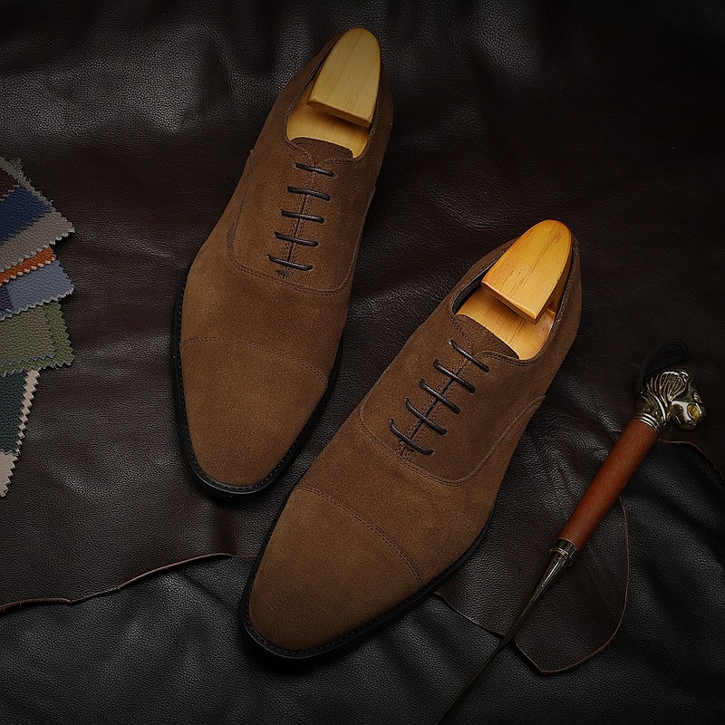 Sapatos masculinos britânicos de couro Formal, camurça de couro genuíno, bico fino, sapatos Oxford, combinados, camurça 