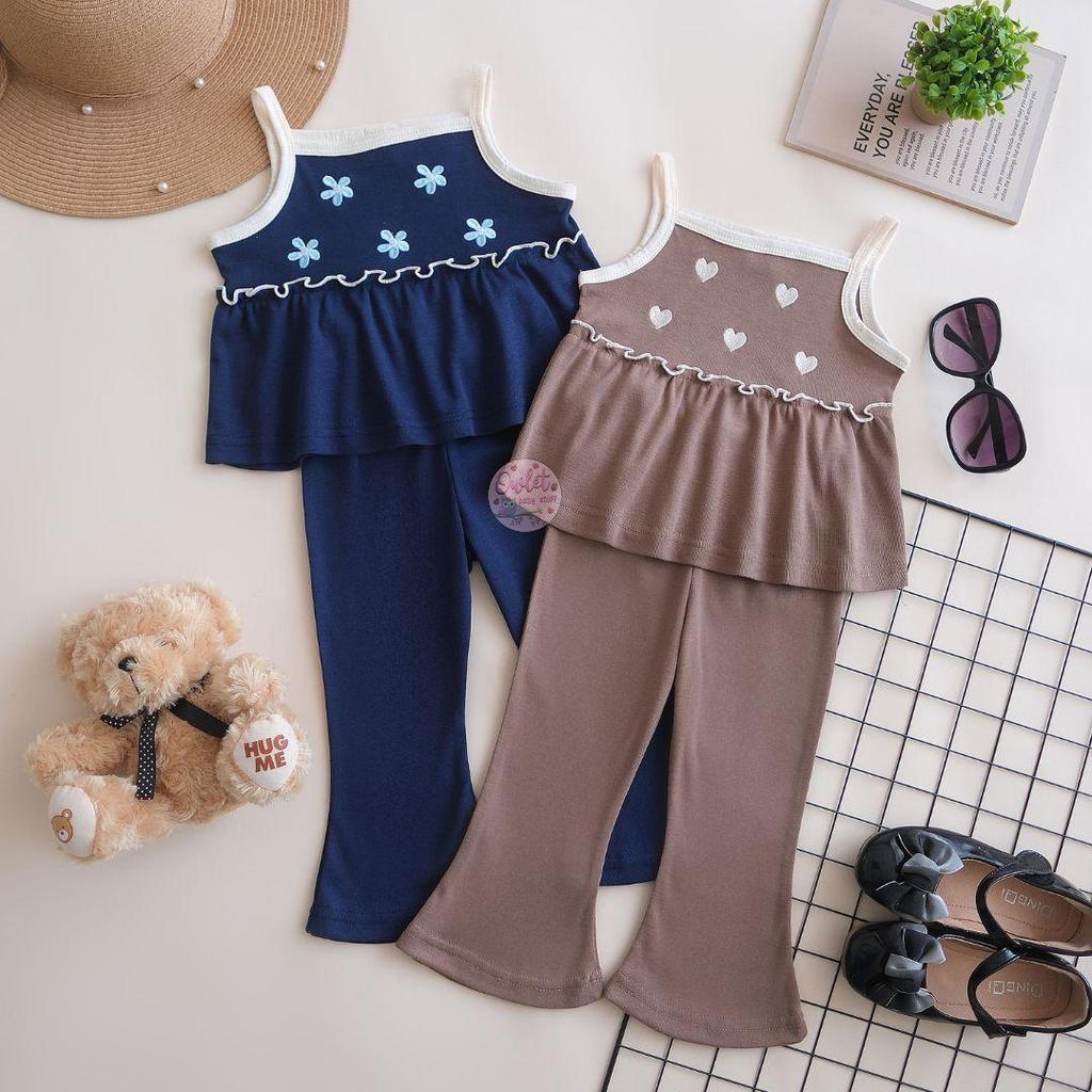 OWLET-Joan Cutbray Suit-Terno Feminino-Singlet Com Alça-Motivo Bordado