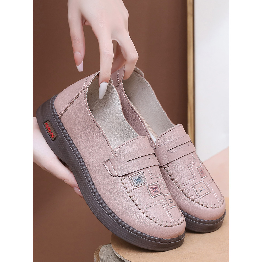 Velho pequim sapatos de pano sapatos femininos de meia-idade idosos mãe sapatos 2026 primavera novo estilo único sapatos