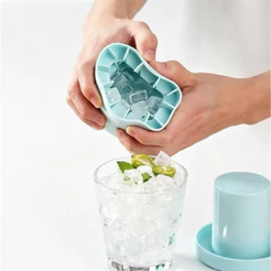 Mini Copo Forma De Gelo Em Silicone Ice Magic Cube Compacto