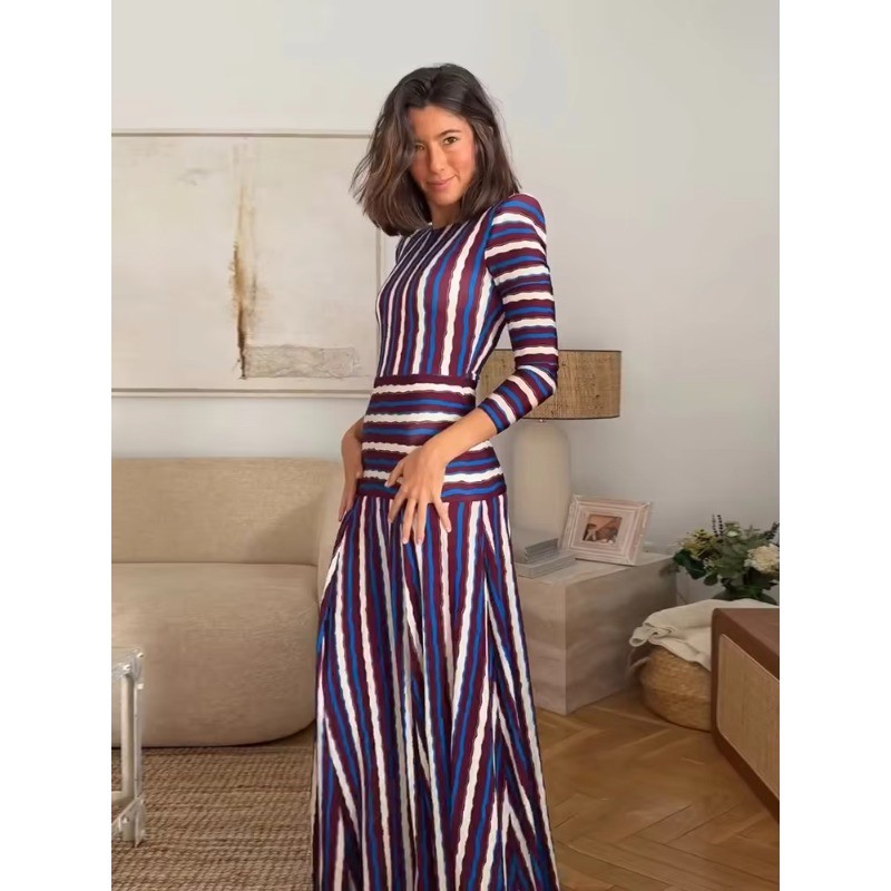 Vestido Longo Listrado Elegante E Sexy – De Festa Justo De Manga Comprida Com Gola Redonda 202609-2 — imagem 2 de 2