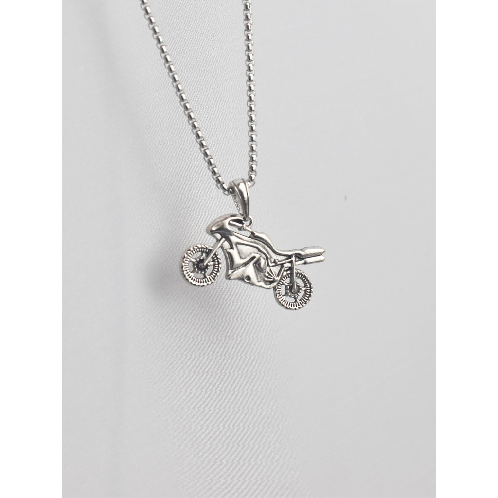 Retro motocicleta pingente colar All-Match moda legal bonito motocicleta colar casal comprimento colar na moda masculino