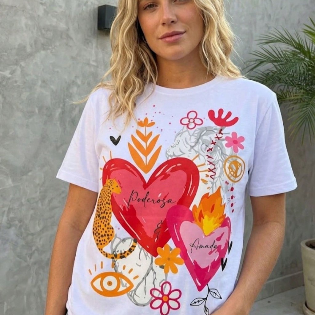 Camiseta Feminina Estilosa Casual 100% Algodão Tecido Leve Confortável Estampada Modelo: Poderosa e Amada