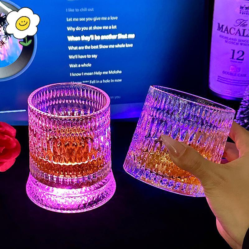 maoting } Copo De Vidro Giratório 360 Iluminado Por LED Perfeito Para Prazer De Bebidas Elegantes