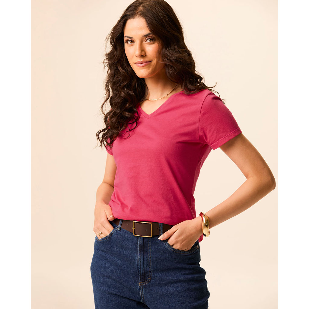 Camiseta Básica Feminina Slim Decote V Em Algodão