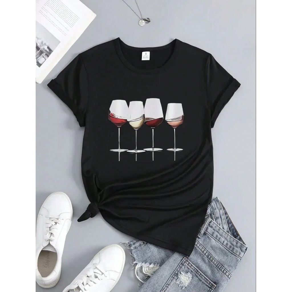 Camiseta Básica Vinho Taças T-shirt original Feminina - Preto e Branco com essa estampa linda e super confortável