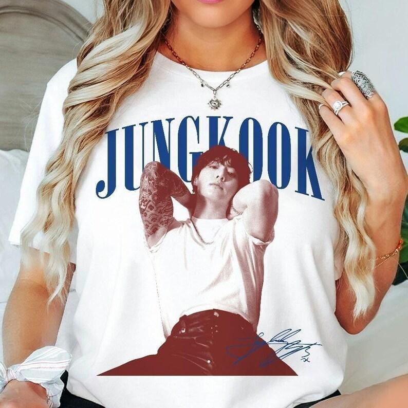 「Mina Hana」Camiseta Unissex Hip Hop Streetwear Estampa Fashion Trendy Oversized Confortável Linda Estilosa Casual