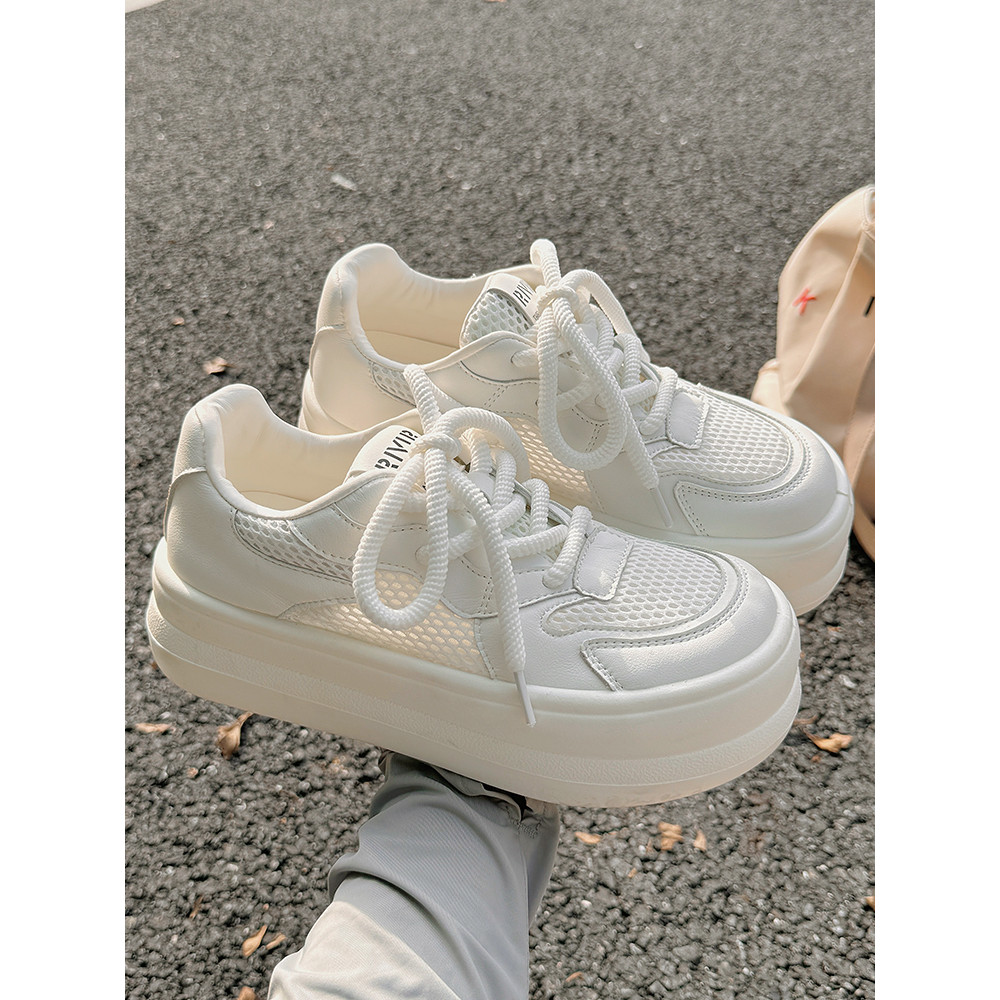 Pequenos sapatos brancos saia feminina verão sapatos femininos malha respirável sapatos 2026 novo estilo de sola grossa