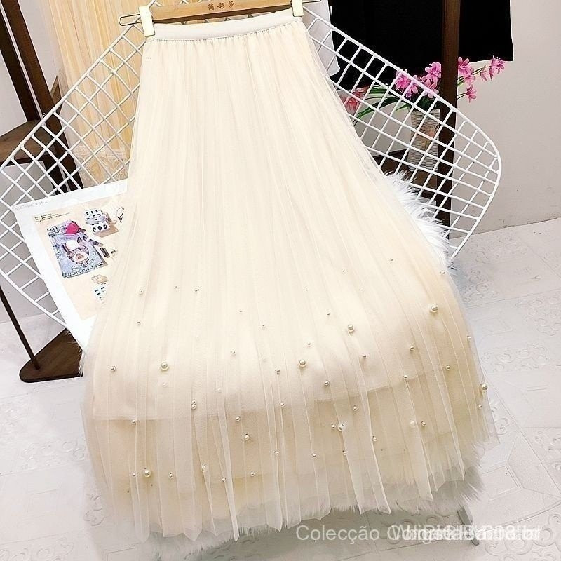 Saia midi de tule plissado, nas cores preto e azul, da marca RCVI, disponível nos tamanhos rosa e branco. NQUH IHSZ WFZG