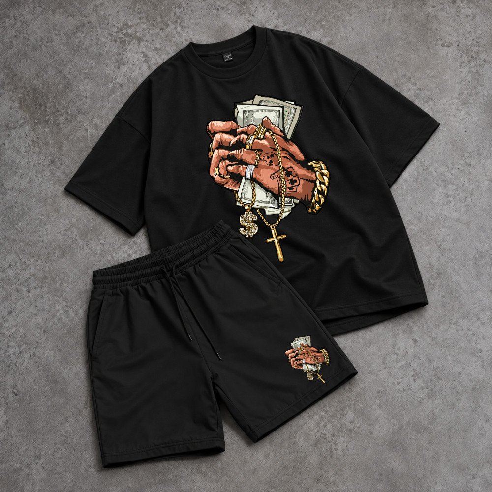Conjunto Camiseta Oversized e Short Kit Estampas Mãos com Dinheiro Cordão Crucifixo Trap Streetwear Masculino