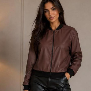 Jaqueta Feminina Em Couro Sintético Lisa Em Oferta Relâmpago Com Modelagem Estruturada E Zíperes E Botões