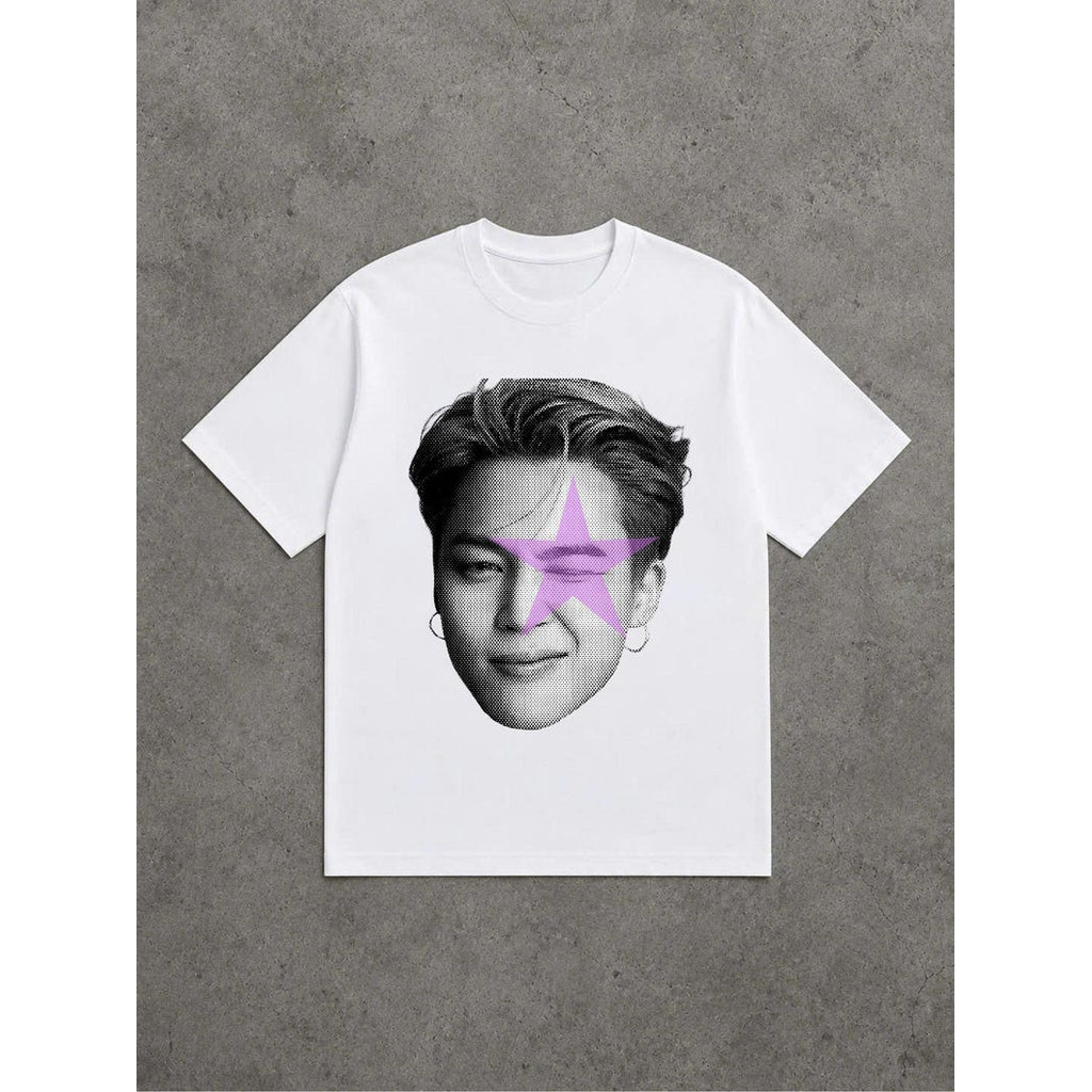 Camiseta Feminina Estampa de Rostro com Estrela Lilás Moderna Confortável Atemporal Tendença